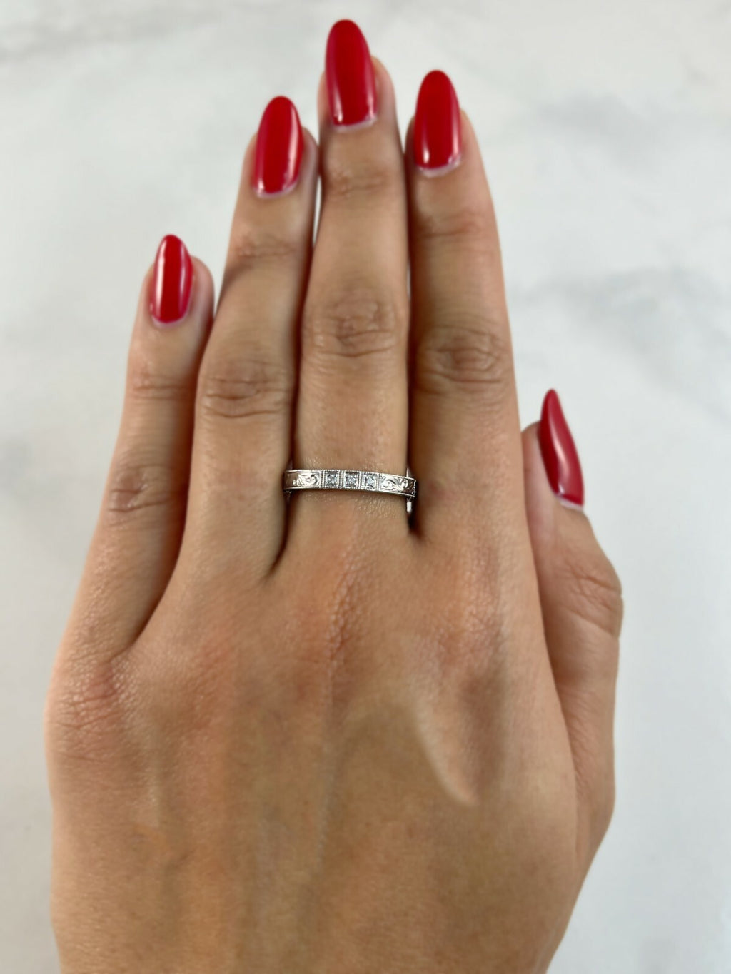 14K White Gold Diamond Wedding Band Ring Paisley Hand Engraved Natural 0.10 CT