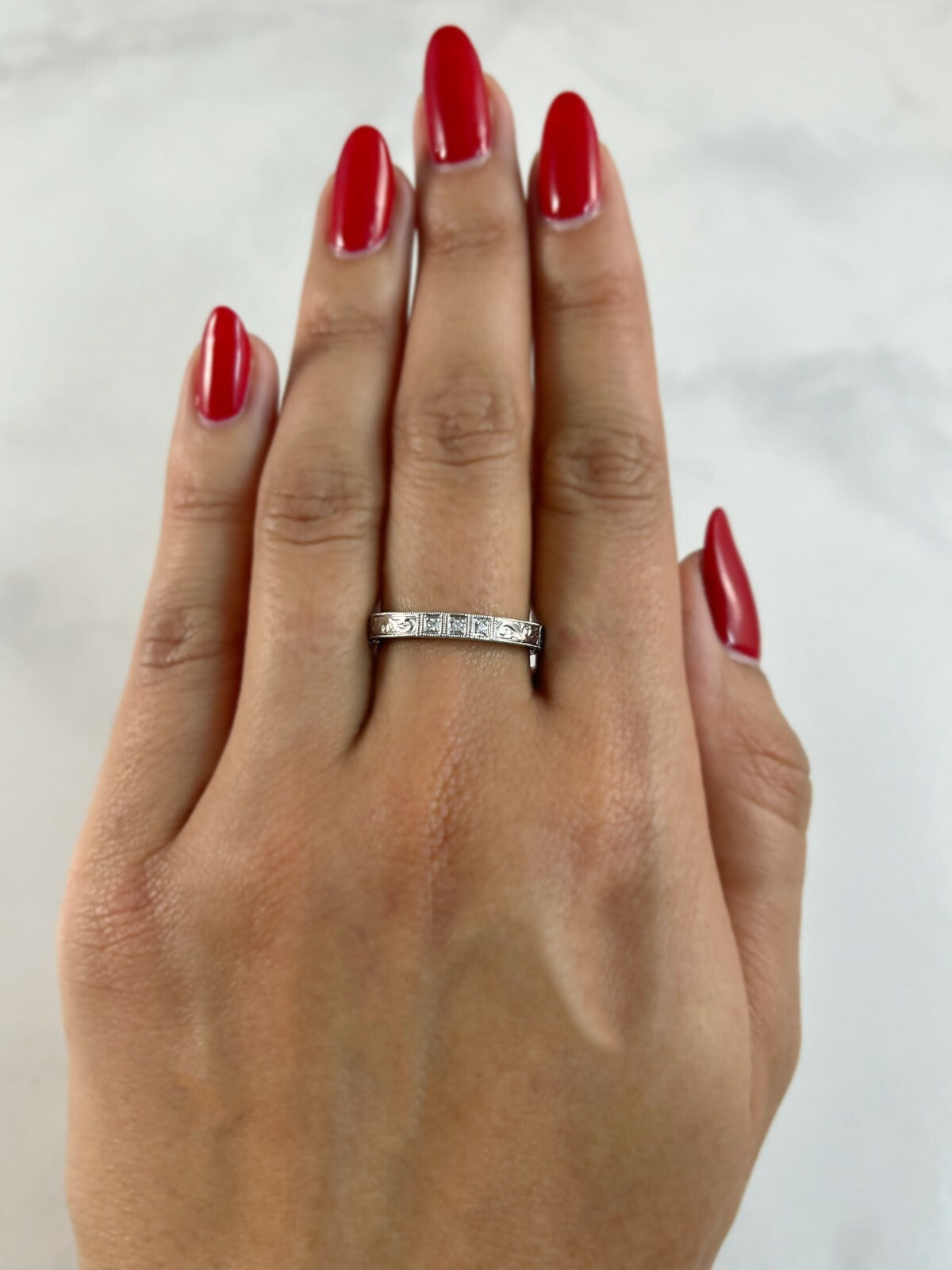 14K White Gold Diamond Wedding Band Ring Paisley Hand Engraved Natural 0.10 CT
