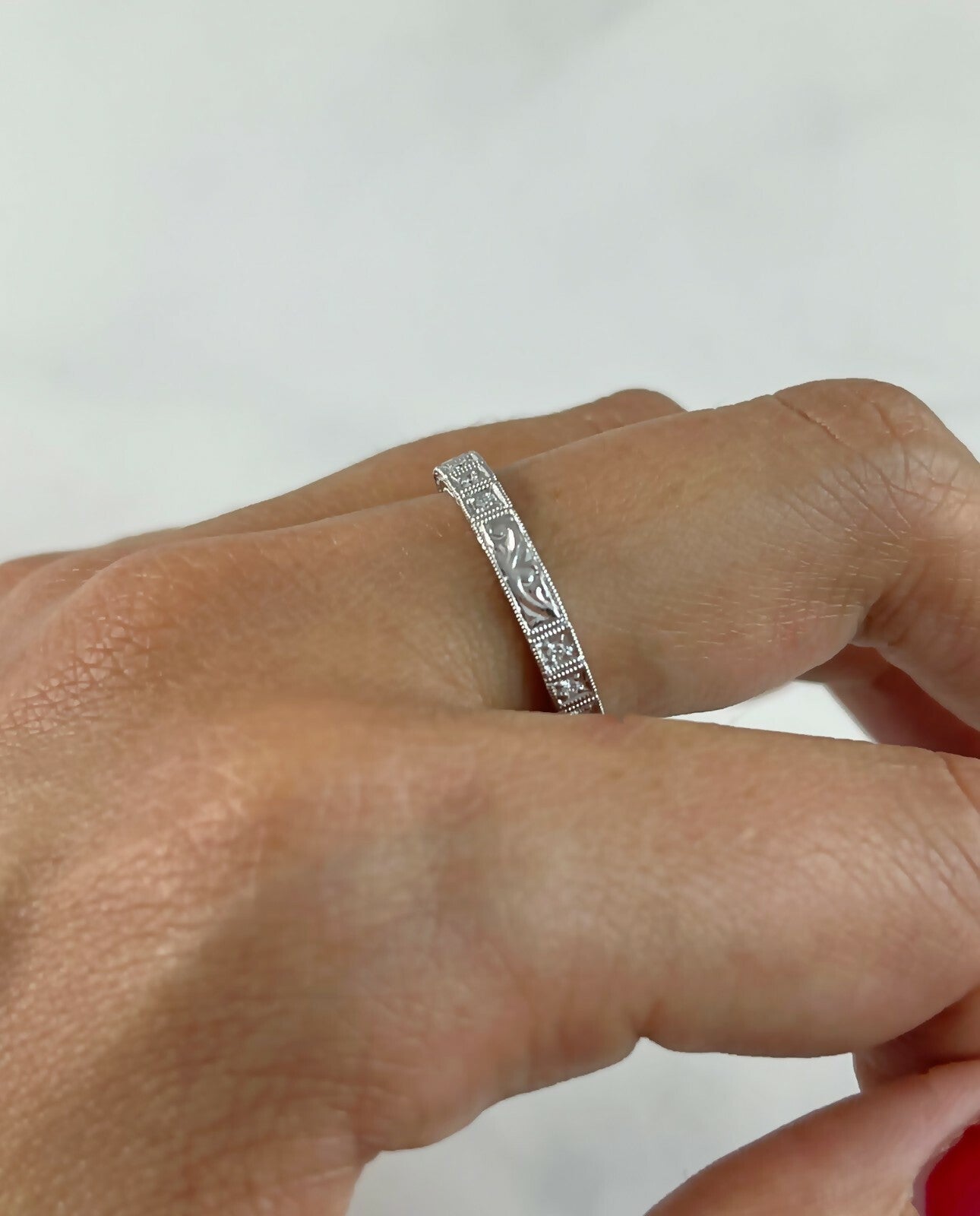 14K White Gold Diamond Wedding Band Ring Paisley Hand Engraved Natural 0.10 CT