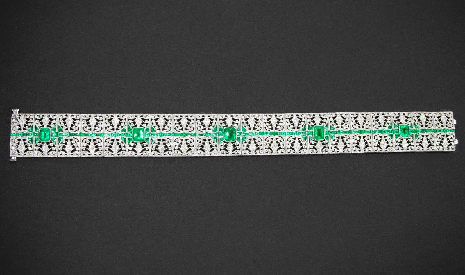 Art Deco Diamond Emerald Platinum Bracelet Handmade Natural 8.14 CTW Certified